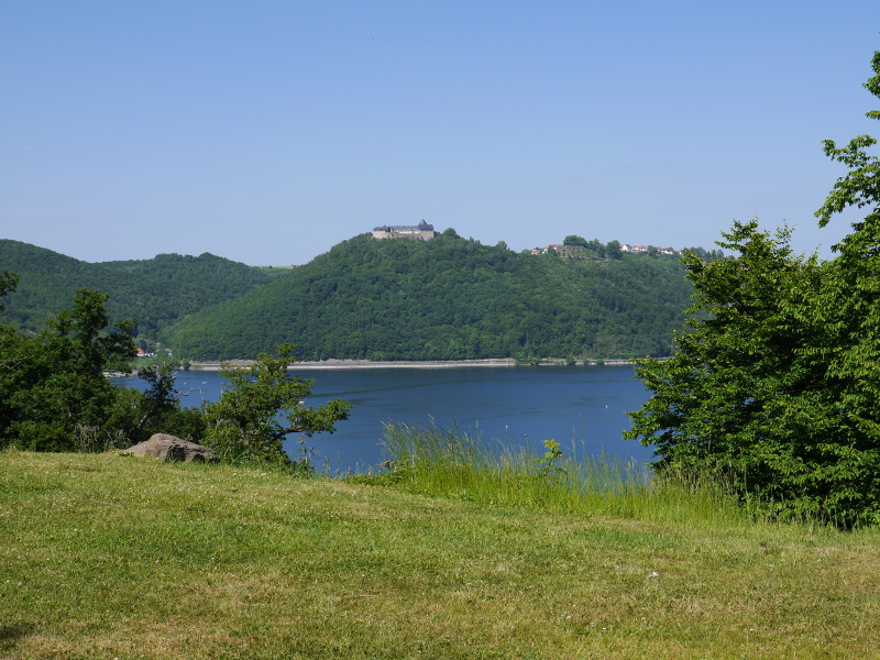 Wildpark Edersee Greifenwarte - Blick in Richtung Schloss Waldeck