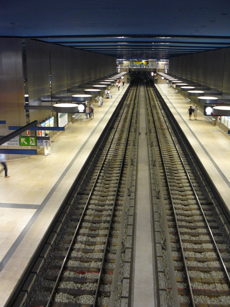 U-Bahn München - Bahnhof Olympia-Einkaufszentrum