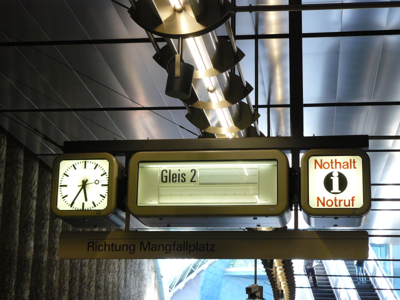 U-Bahn München - Bahnhof St-Quirin-Platz